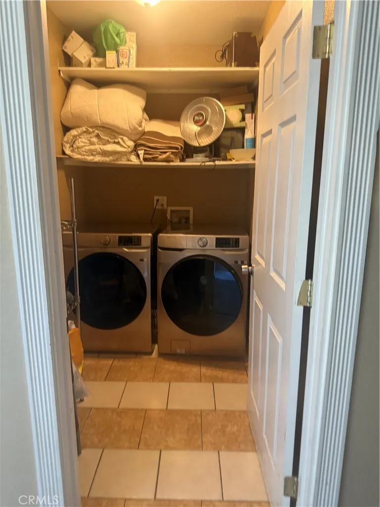 815 E 80th Street, Los Angeles, California 90001 home-pic-25